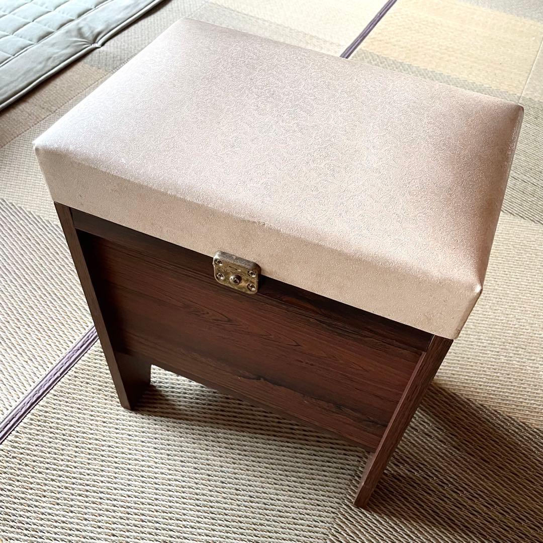 ◆昭和レトロ 収納付きスツール 小型椅子 木材 革張り ペイズリー柄 ゴールド①