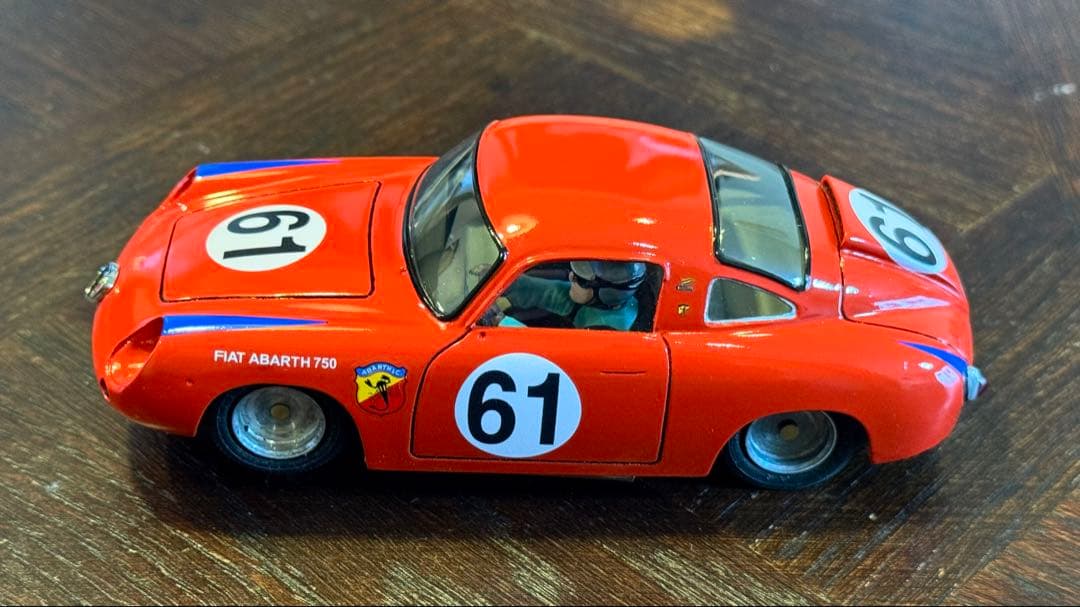 1/24 FIAT ABARTH 750 MFHレジン製作スロットカー中古品
