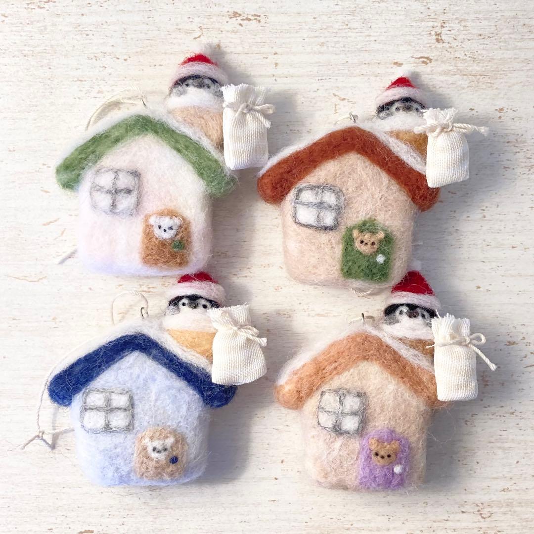 【お値下げしました！】プレゼントを届けるペンギンさんのクリスマスオーナメント①