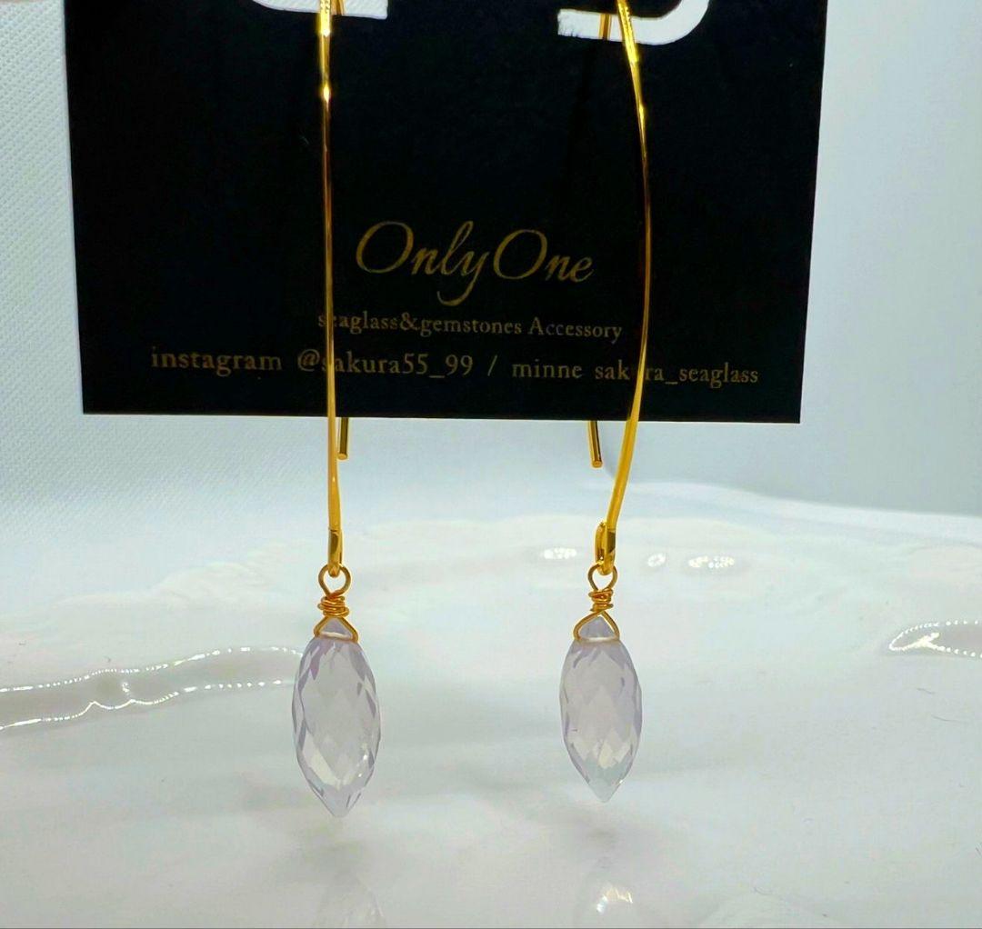 天然石ピアス　高品質大粒　スコロライト　希少石　ひと粒ピアス