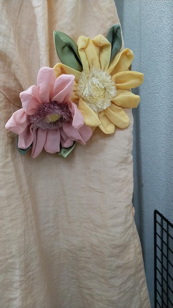 POTECHINO花モチーフ付きピンクエプロン