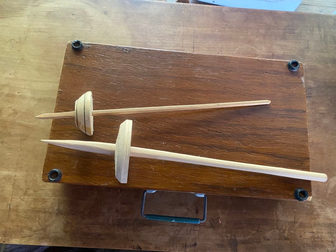 チャルカと木製スピンドルセット
