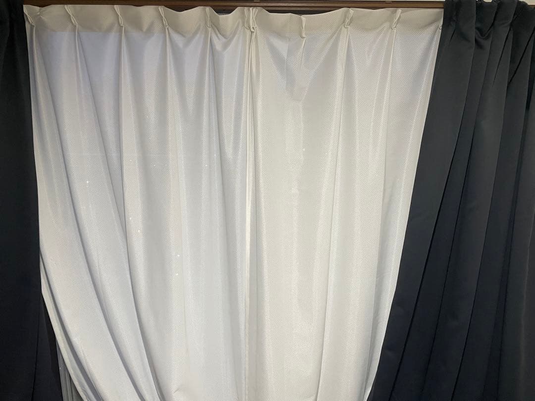 黒のカーテン＆レース 遮光1級