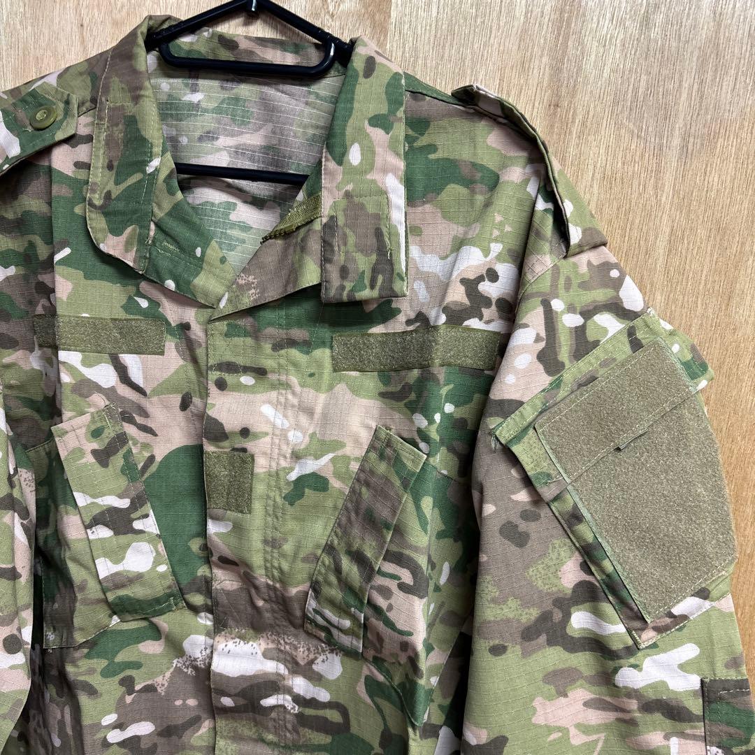 迷彩 戦闘服 上着とズボンセット　0130o174