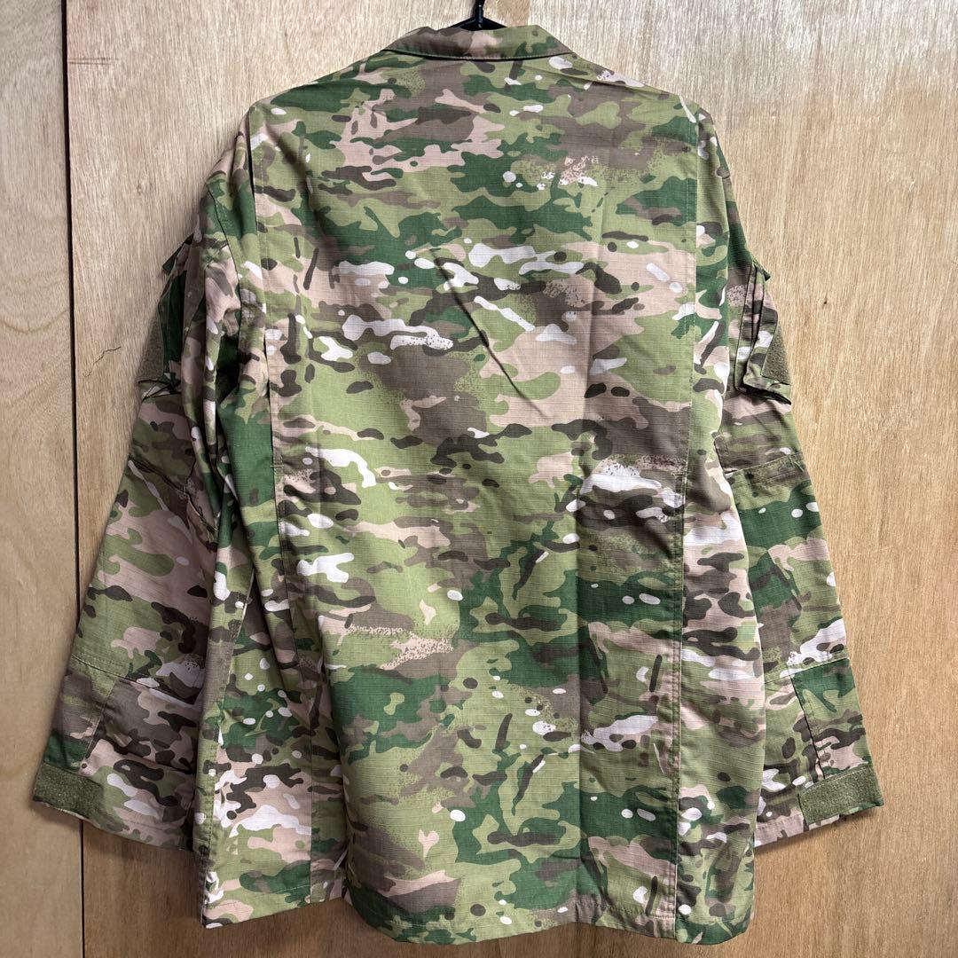 迷彩 戦闘服 上着とズボンセット　0130o174