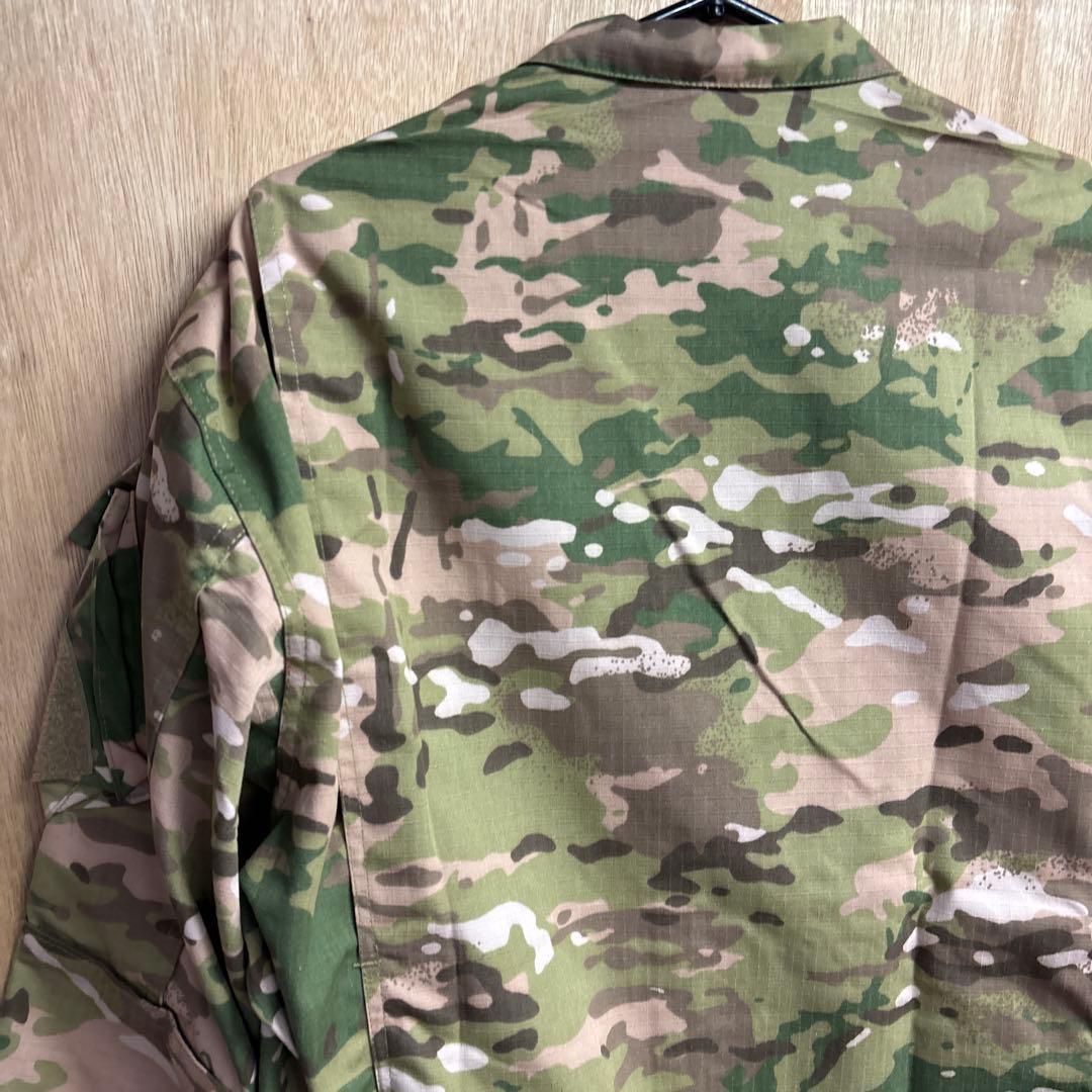 迷彩 戦闘服 上着とズボンセット　0130o174