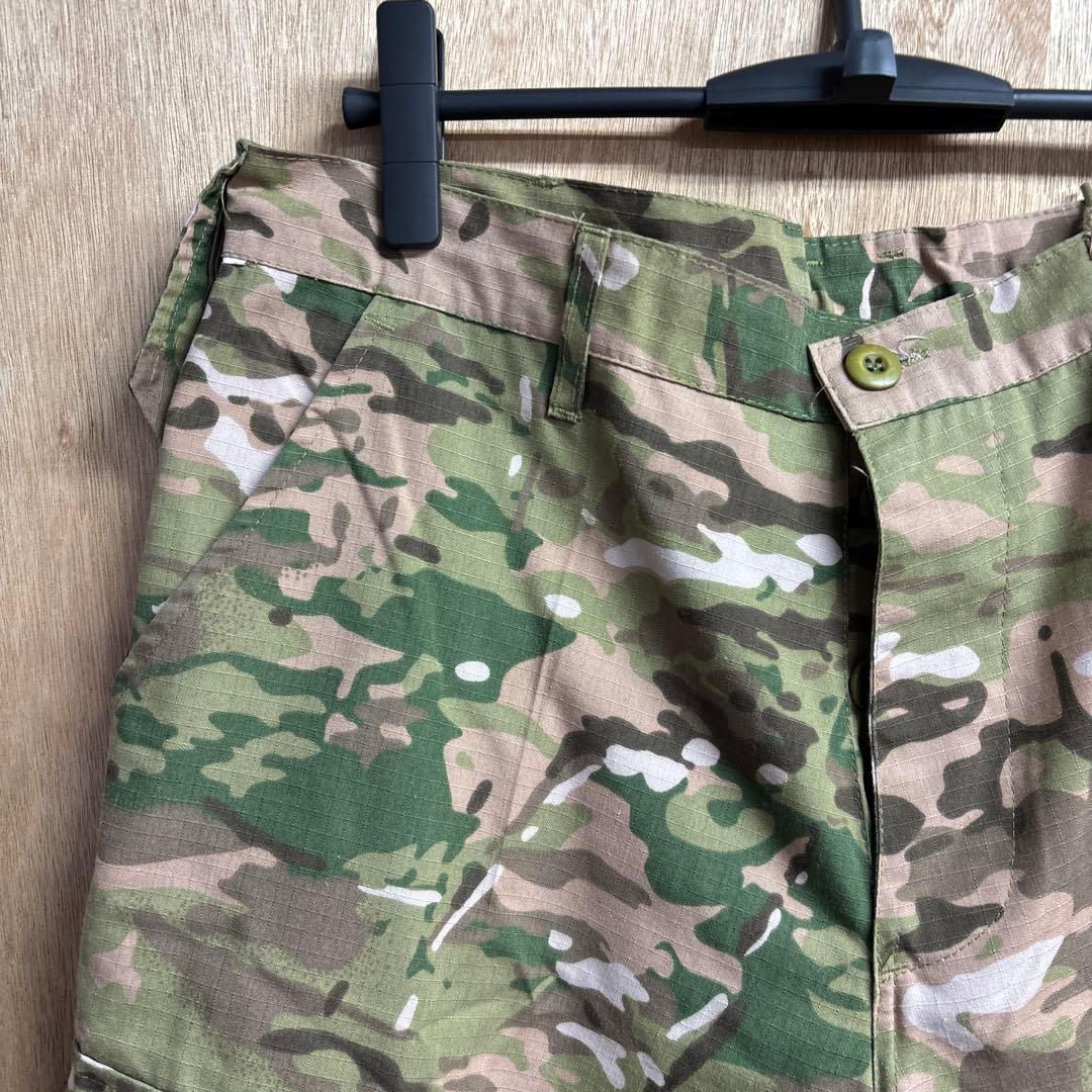 迷彩 戦闘服 上着とズボンセット　0130o174