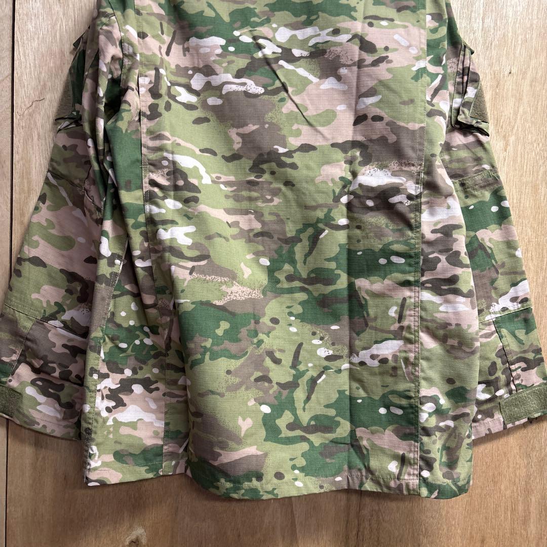 迷彩 戦闘服 上着とズボンセット　0130o174