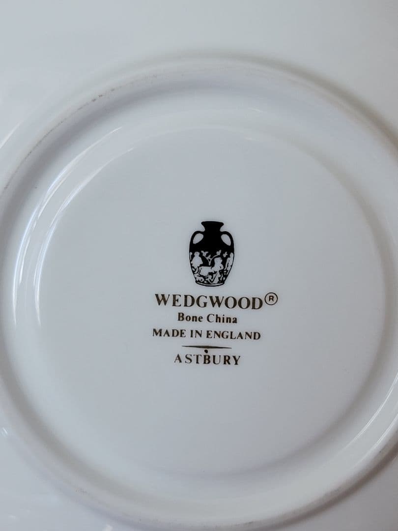 n*n様 ウェッジウッド　アストバリー　ブラック　デミタス　カップ&ソーサー