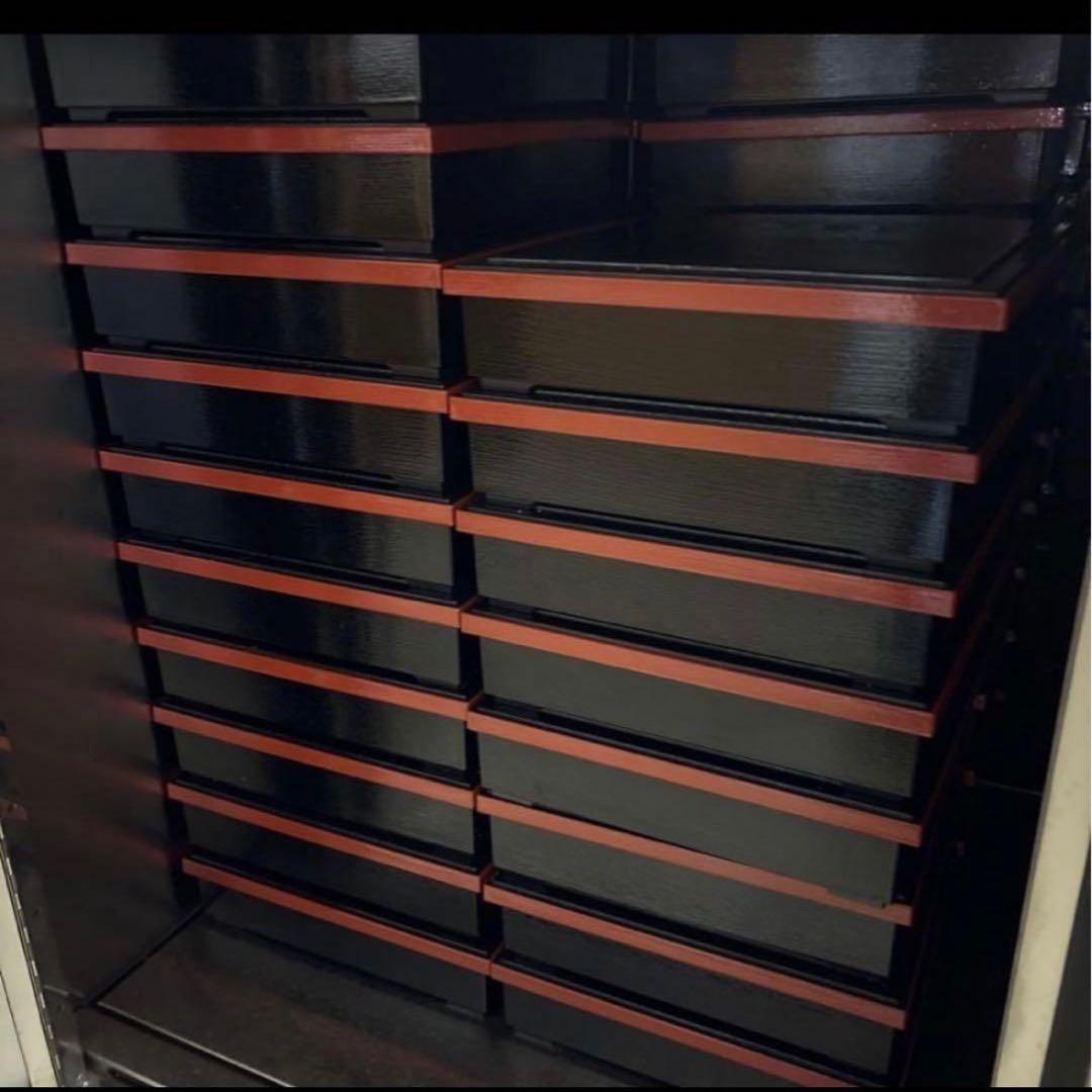 松花堂弁当箱 8.5寸 黒中赤 仕切り付 24セット 送料込み 引取り可