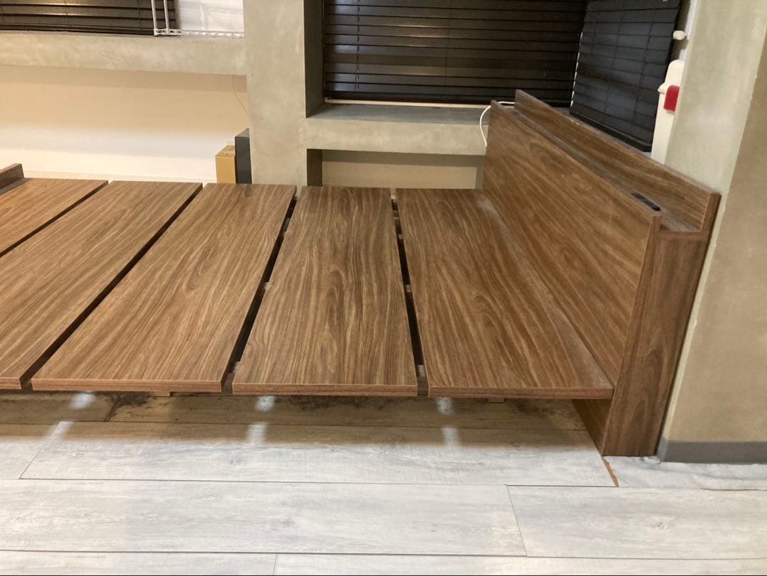 ベッドフレーム　寝具