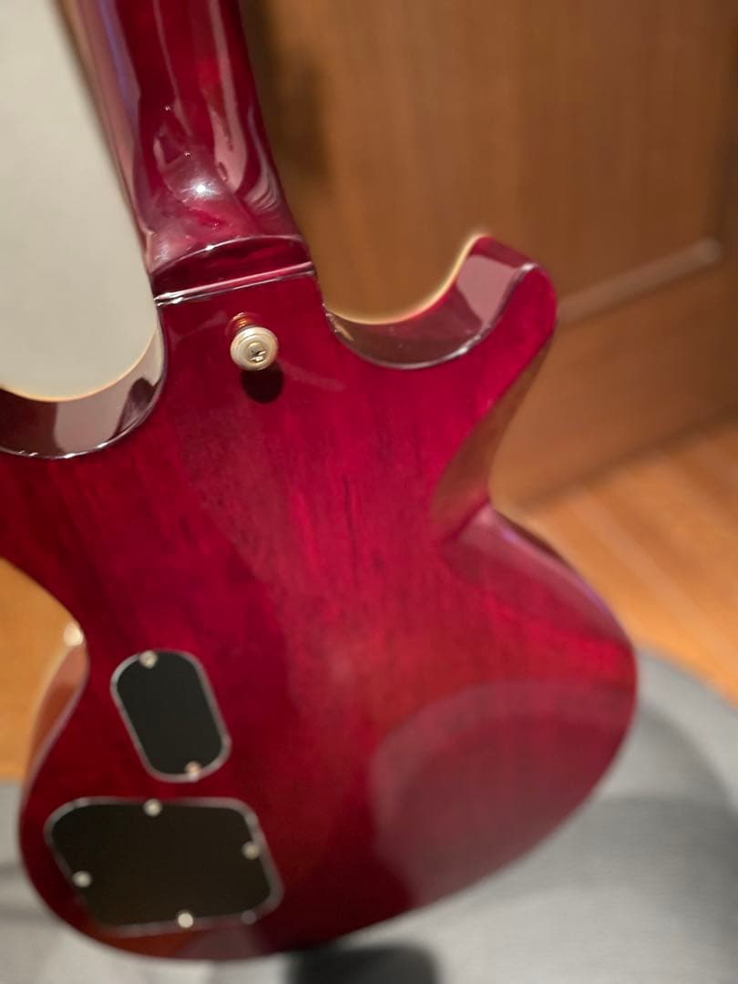 ESPのLTDブランド KIRK HAMMETTモデル KH-DC EMG