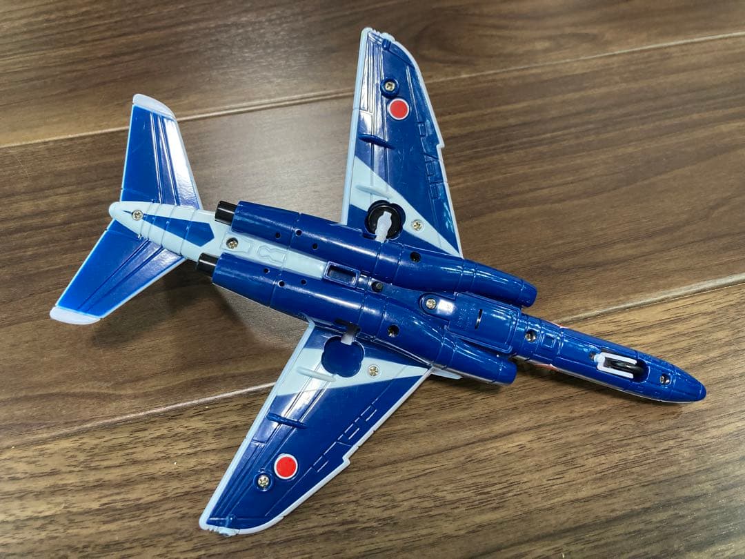 ブルーインパルス おもちゃ 飛行機 青い飛行機 T-4 音の鳴るおもちゃ