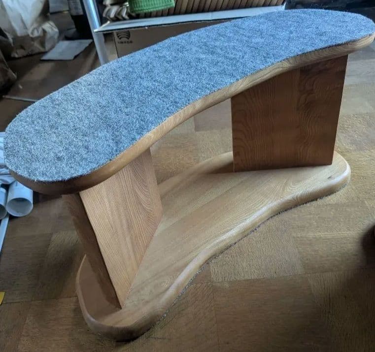 ローテーブルの脚／一枚板