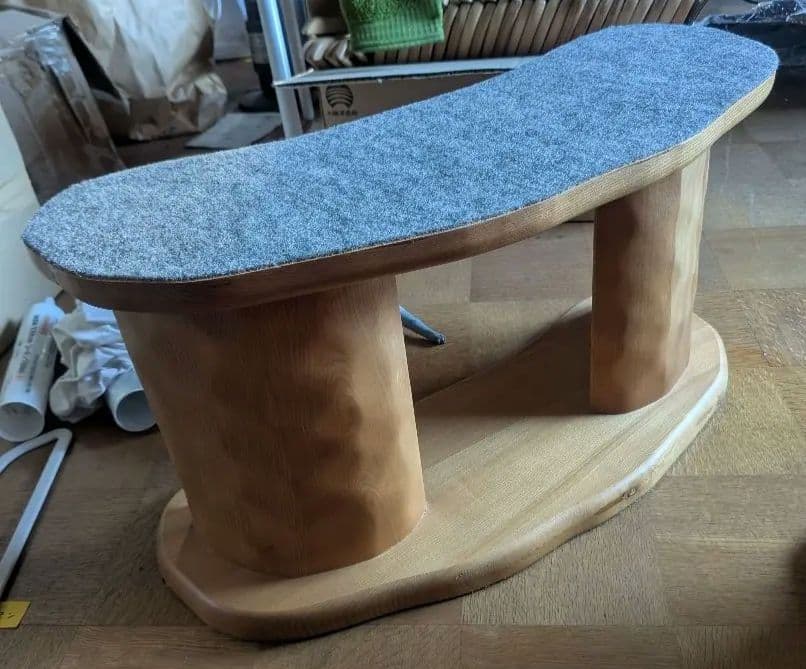 ローテーブルの脚／一枚板