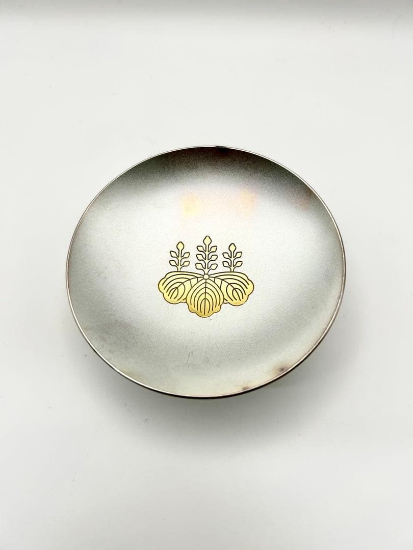 五三桐 家紋 銀盃 SILVER F 約92g 記念杯 昭和レトロ - メルカリ