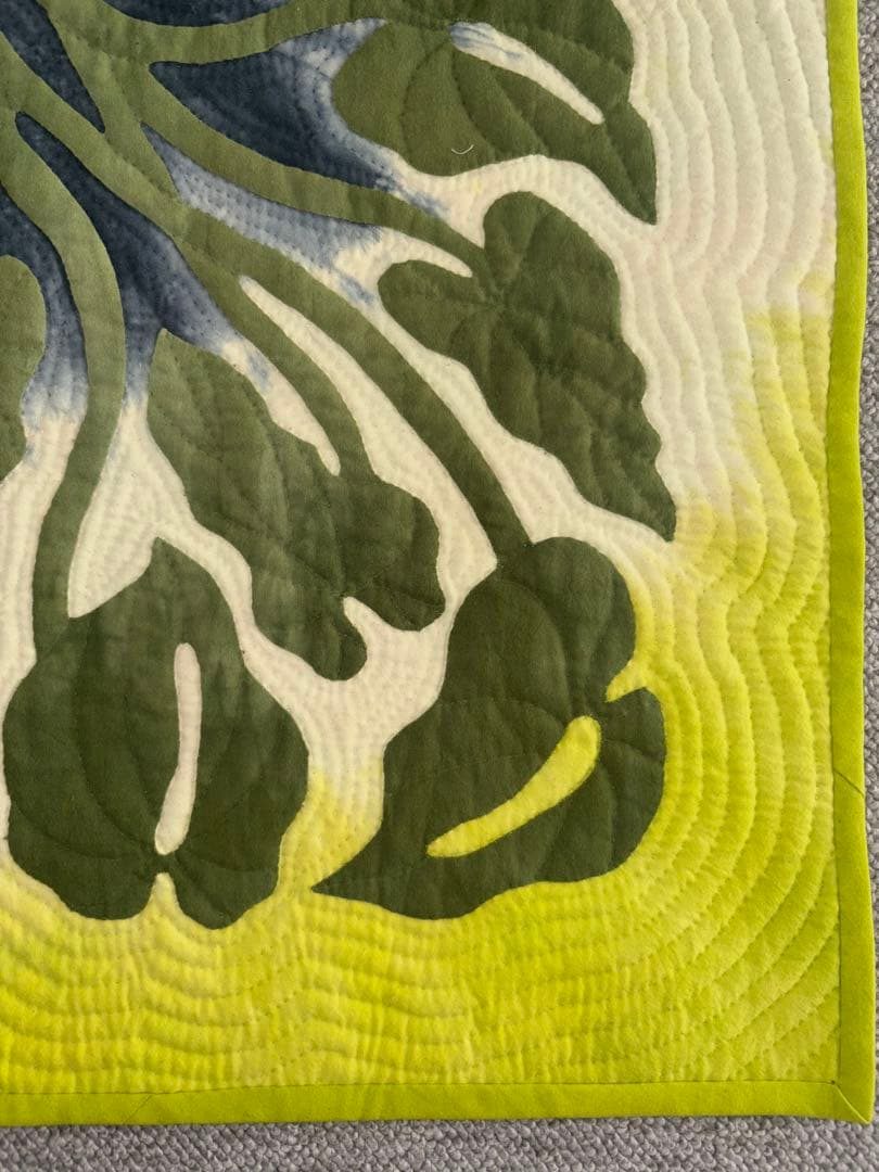 B. パッチワークキルト タペストリー “レフイユ”