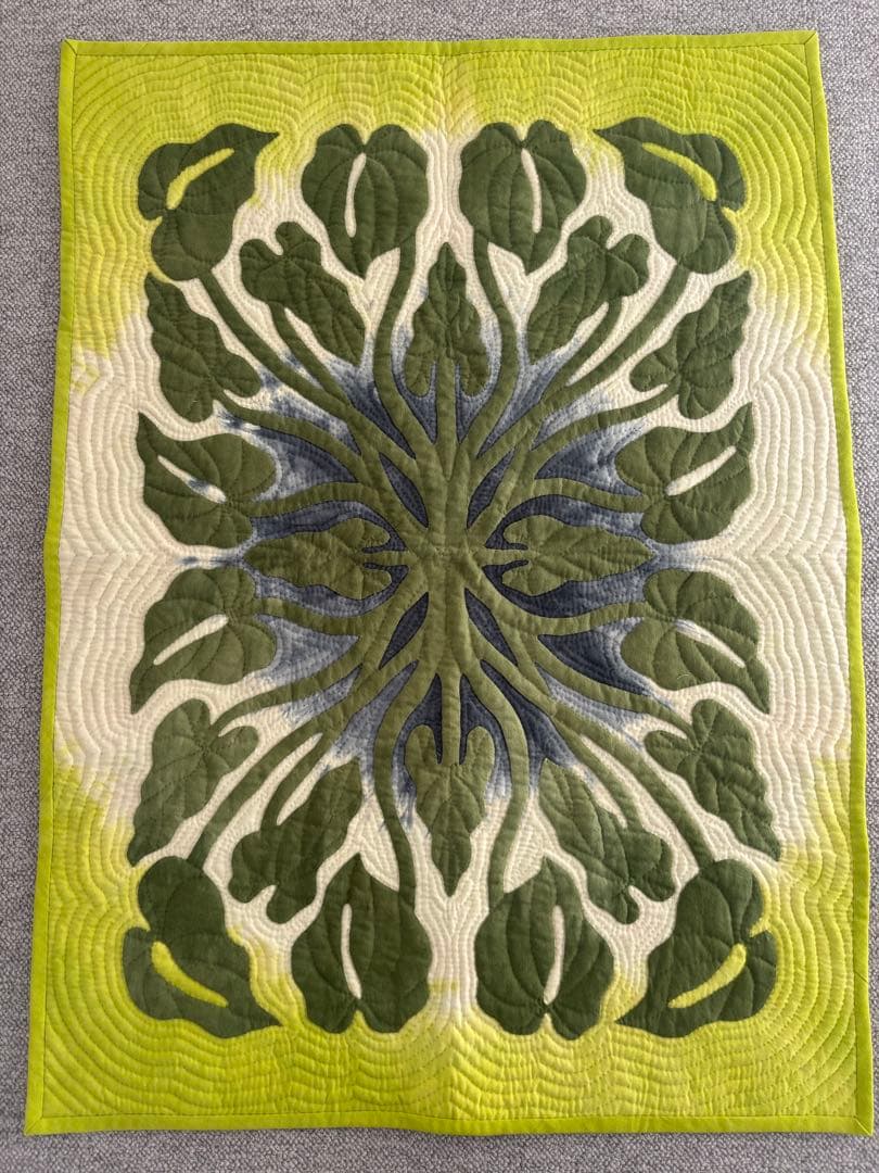 B. パッチワークキルト タペストリー “レフイユ”