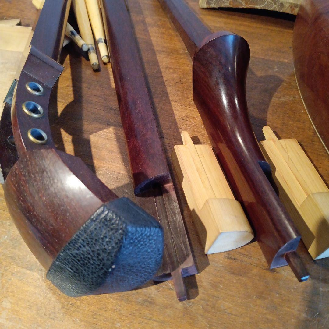 三味線　和楽器　弦楽器　地唄　三ツ折れ　バチ、ケース付