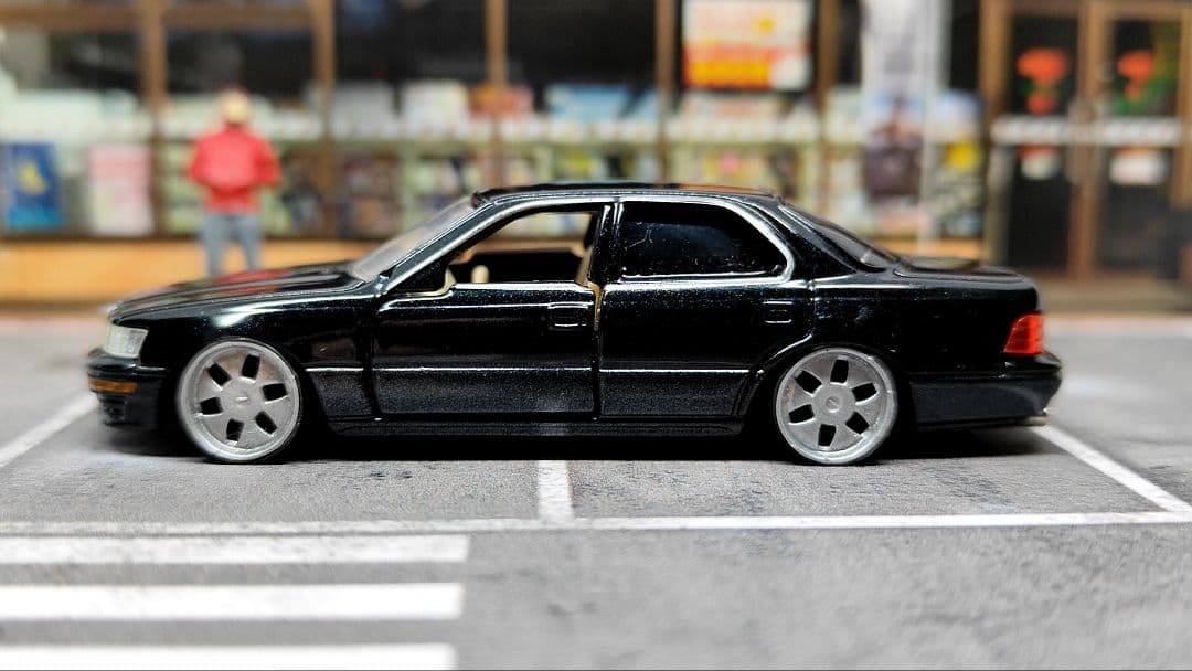 トミカ改造 トヨタ セルシオ VIP仕様 アルミリム深リム ホットウィール