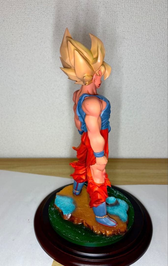 ドラゴンボール孫悟空　リペイント フィギュア スーパーサイヤ人伝説の超サイヤ人