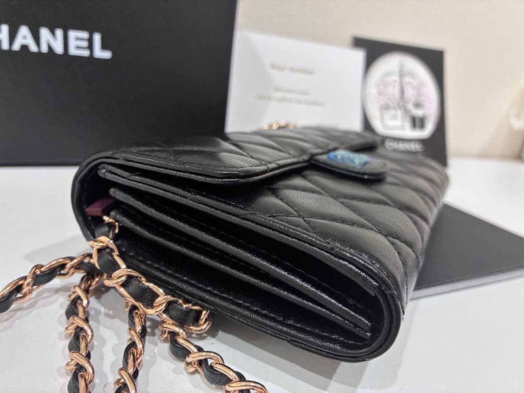 CHANEL ラムスキン　チェーンウォレット　 ショルダー　シャネルノベルティ