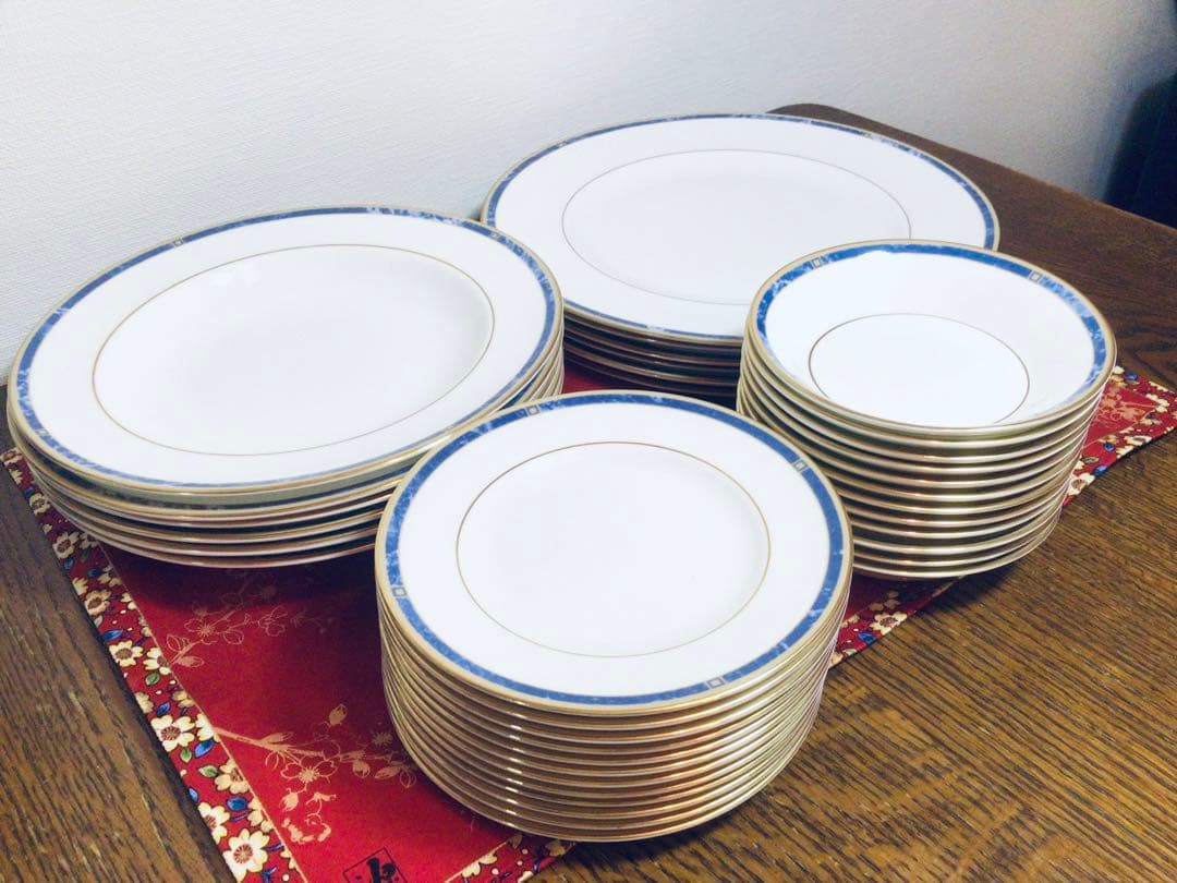 A*y様 ◉廃盤◉正規品 ウェッジウッド◉カンタータ◉プレート4種類〓計36枚◉