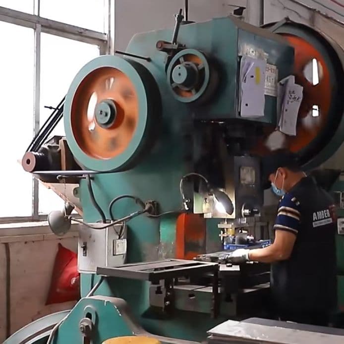 プレゼント付き!　V金10号　67層　ダマスカス包丁　ブルー柄　剣型　牛刀包丁