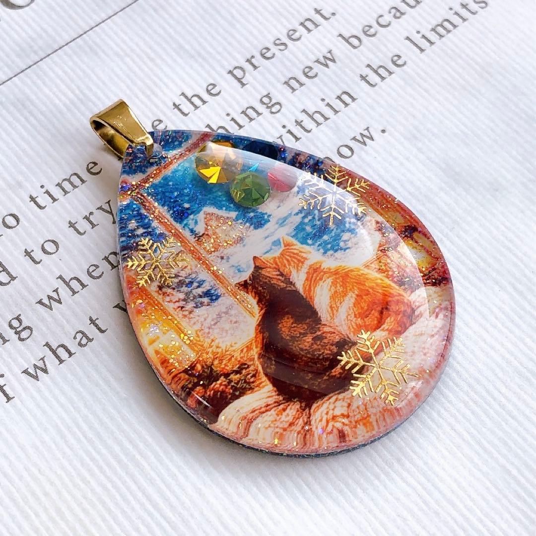同梱値引100円❤️No.2414 レジン ペンダントトップ 猫 ネコ ねこ ♡