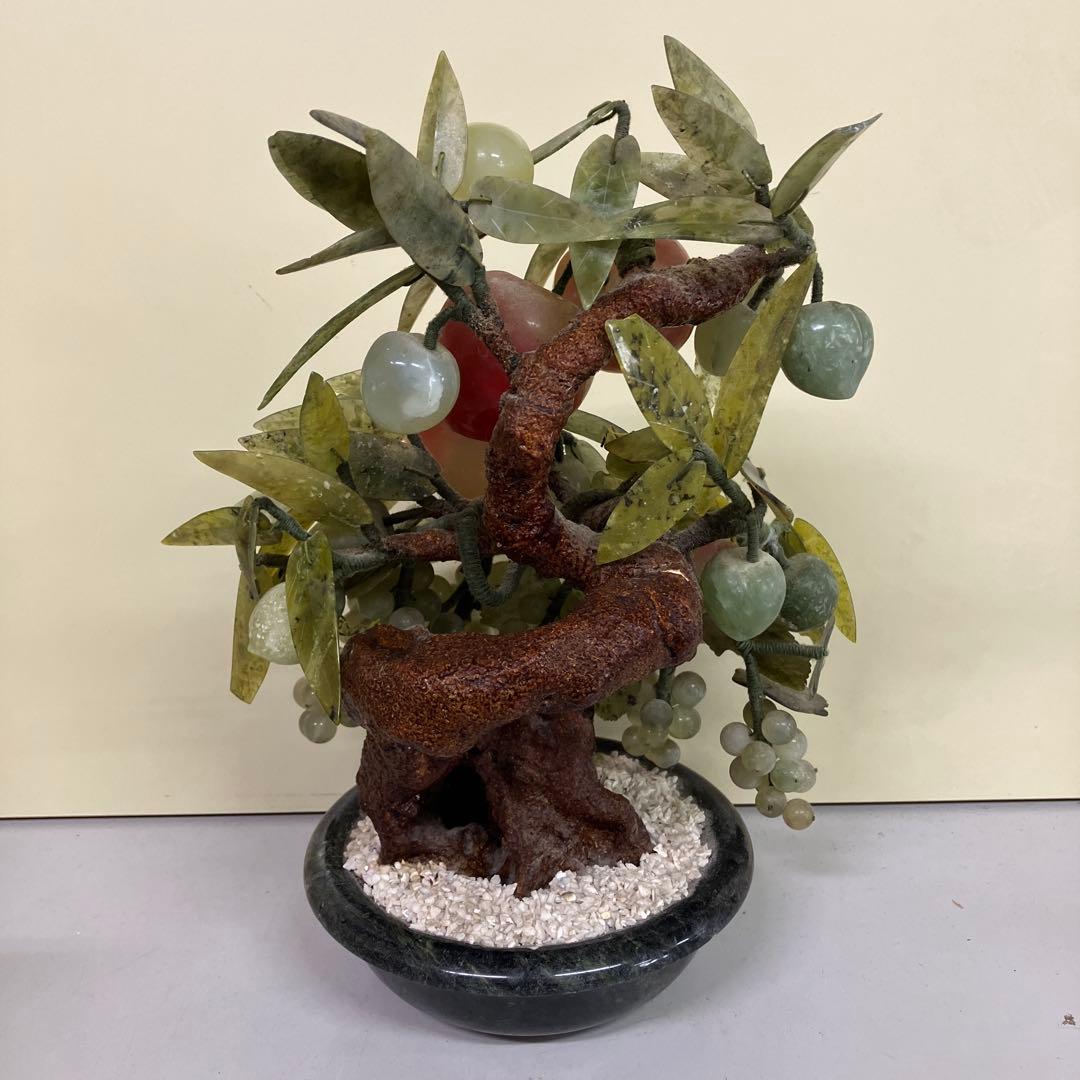 E-4 天然石 盆栽風 飾り 桃と葡萄の置物 翡翠 オブジェ 縁起物 中国美術