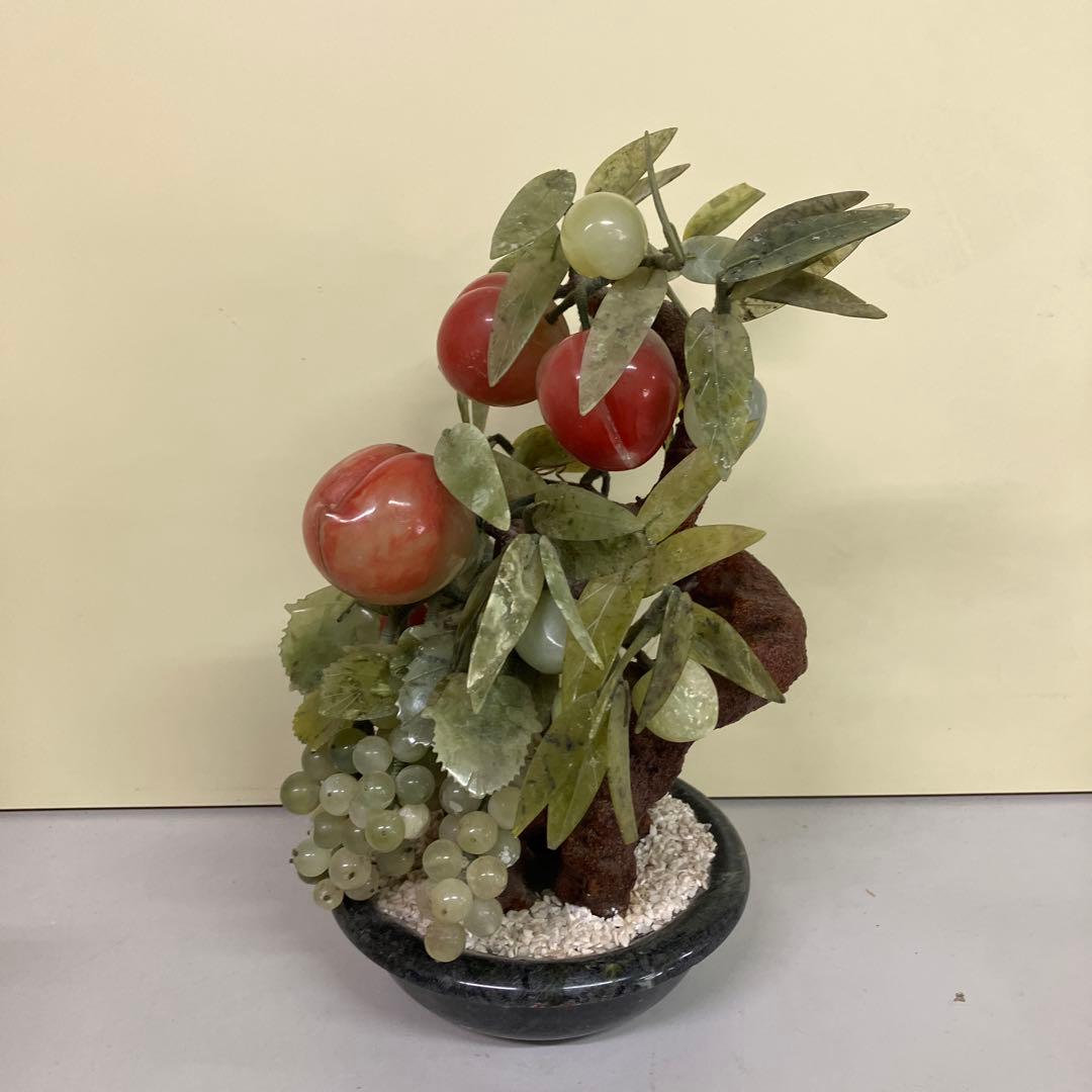 E-4 天然石 盆栽風 飾り 桃と葡萄の置物 翡翠 オブジェ 縁起物 中国美術