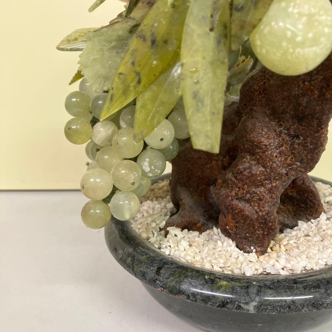 E-4 天然石 盆栽風 飾り 桃と葡萄の置物 翡翠 オブジェ 縁起物 中国美術