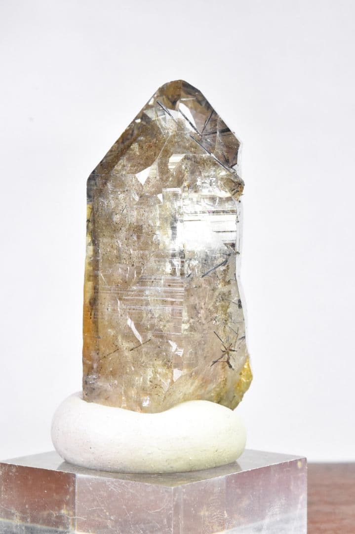 マニハール産 ブラックルチルインクォーツ