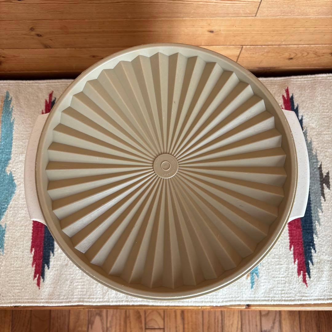 タッパーウェア／マキシクィーンデコレーター 11リットル 容量大