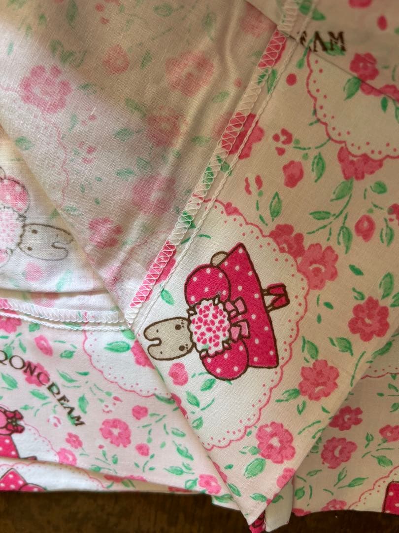 サンリオ　マロンクリーム　カーテン