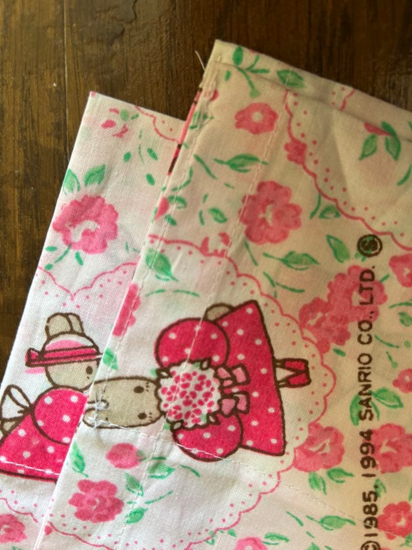 サンリオ　マロンクリーム　カーテン