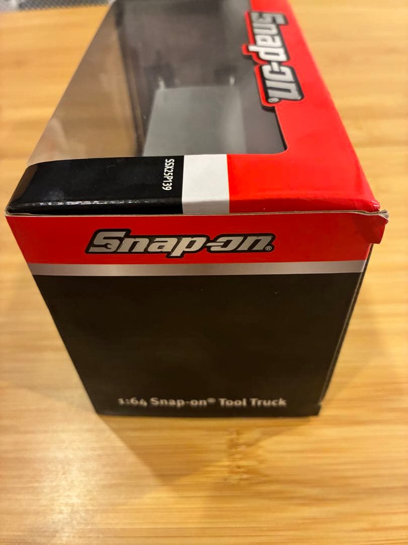 スナップオン ツールトラック 500台限定 1:64 - メルカリ