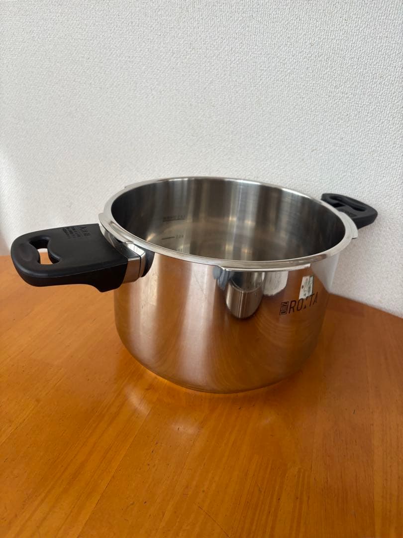 ワンダーシェフ ネオ ロタ ROTA 家庭用両手圧力鍋4.0リットル＋蔵炊2合鍋