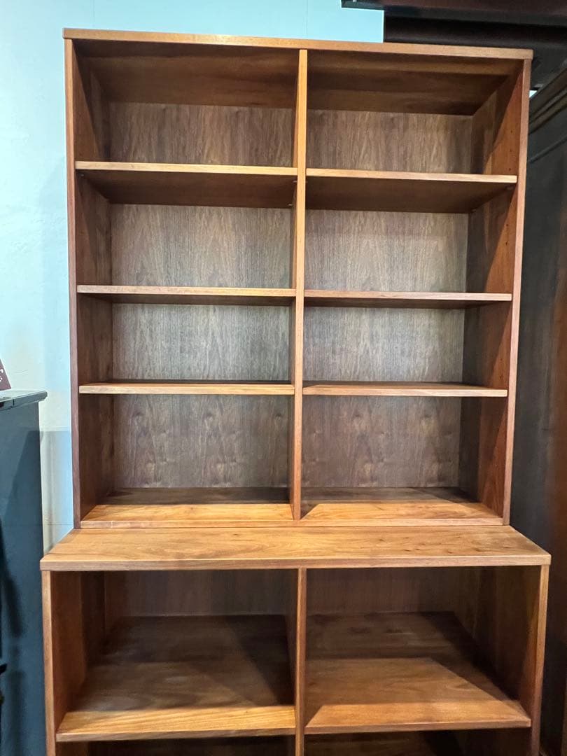 ウォールナット総無垢材本棚　高さ220cm 高い本棚