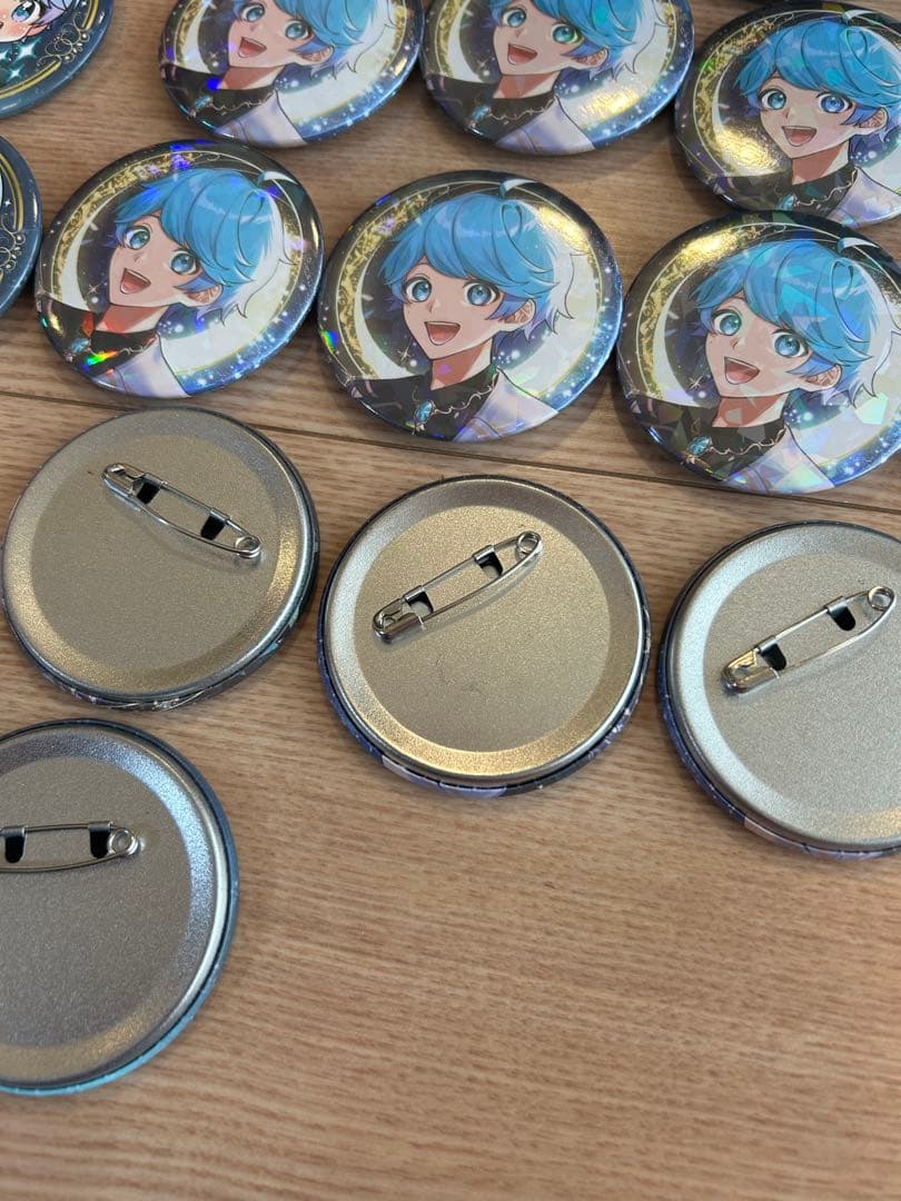 いれいす -hotoke-缶バッチ 星フェア - メルカリ