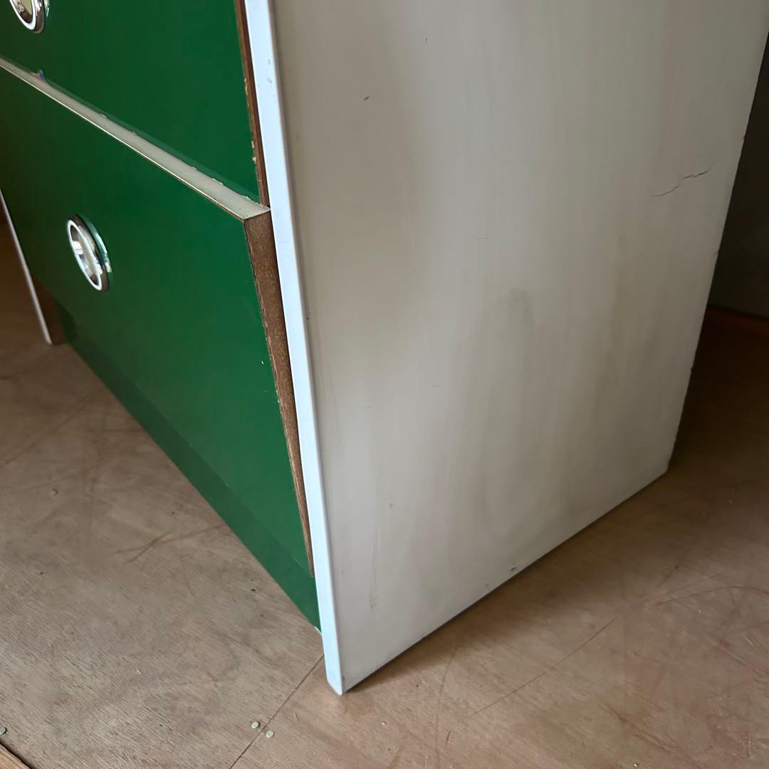 レトロなタンス　グリーン