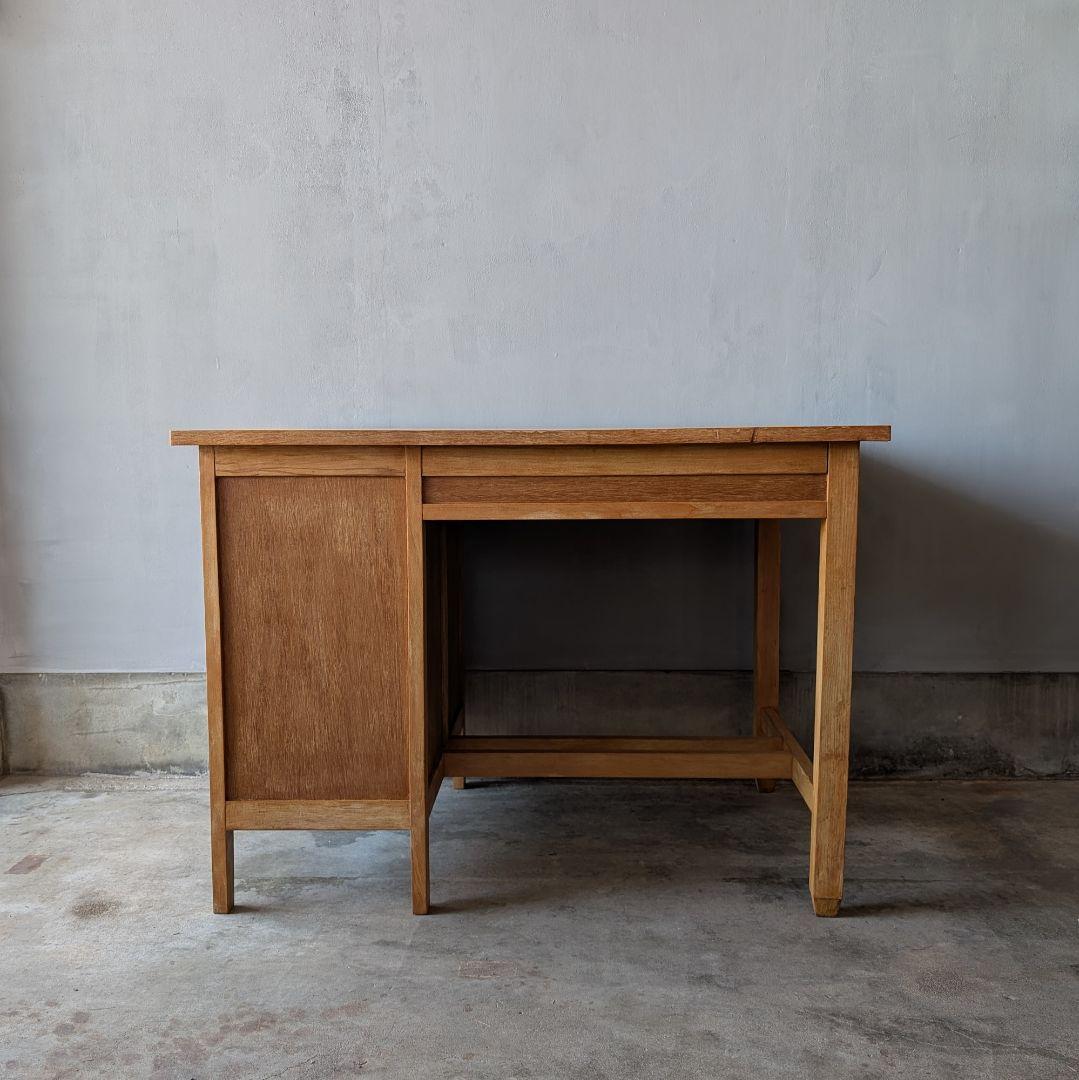 【古家具】昭和中頃〜後期ぐらいに作られた大きめな机　作業台　ワークデスク