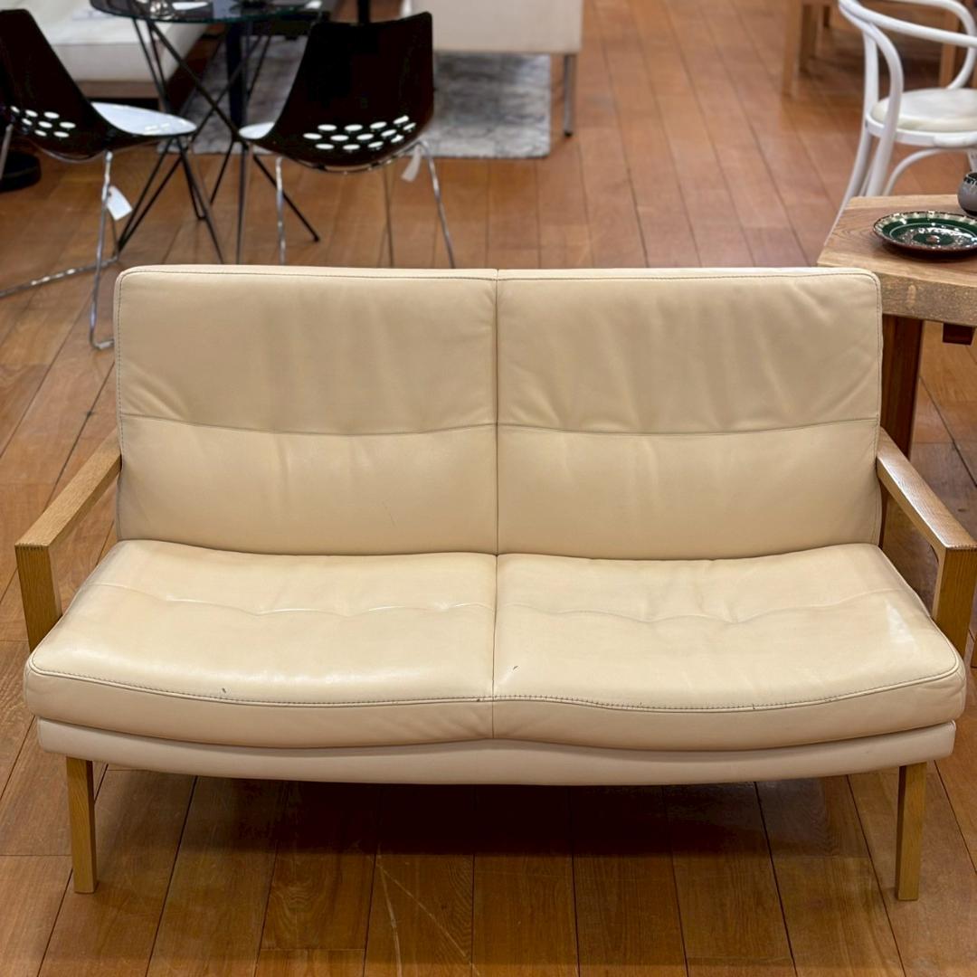 カリモク レザー 2人掛け ソファ 北欧風