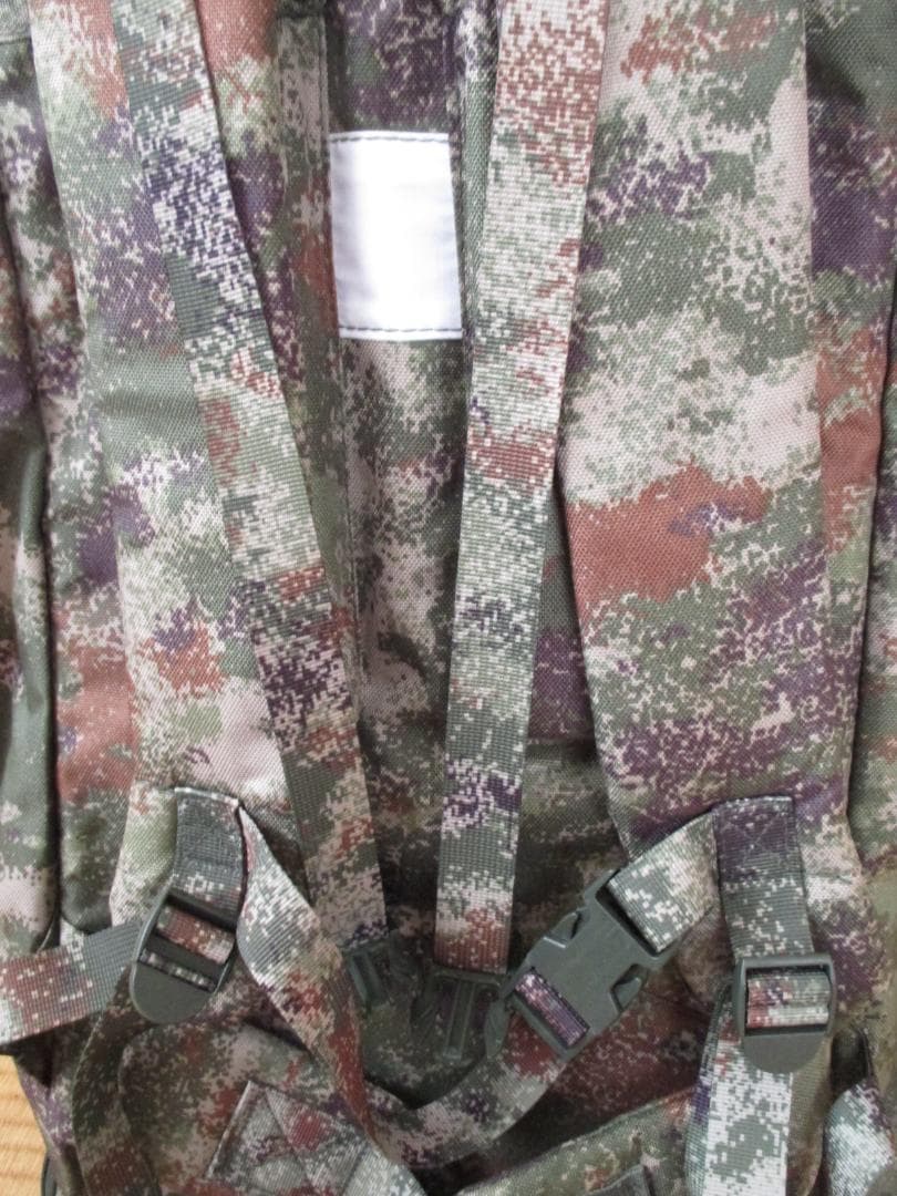 未使用　中国軍　21式　01式　星空迷彩　75L　バックパック　リュックサック