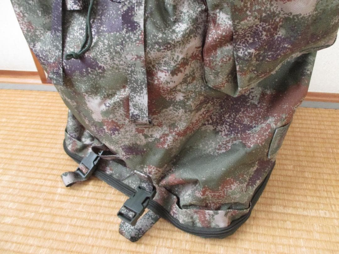 未使用　中国軍　21式　01式　星空迷彩　75L　バックパック　リュックサック