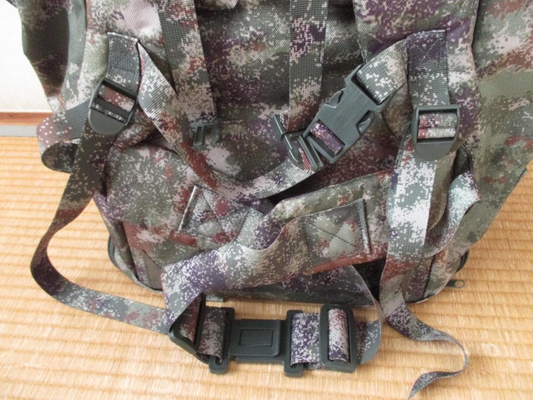 未使用　中国軍　21式　01式　星空迷彩　75L　バックパック　リュックサック