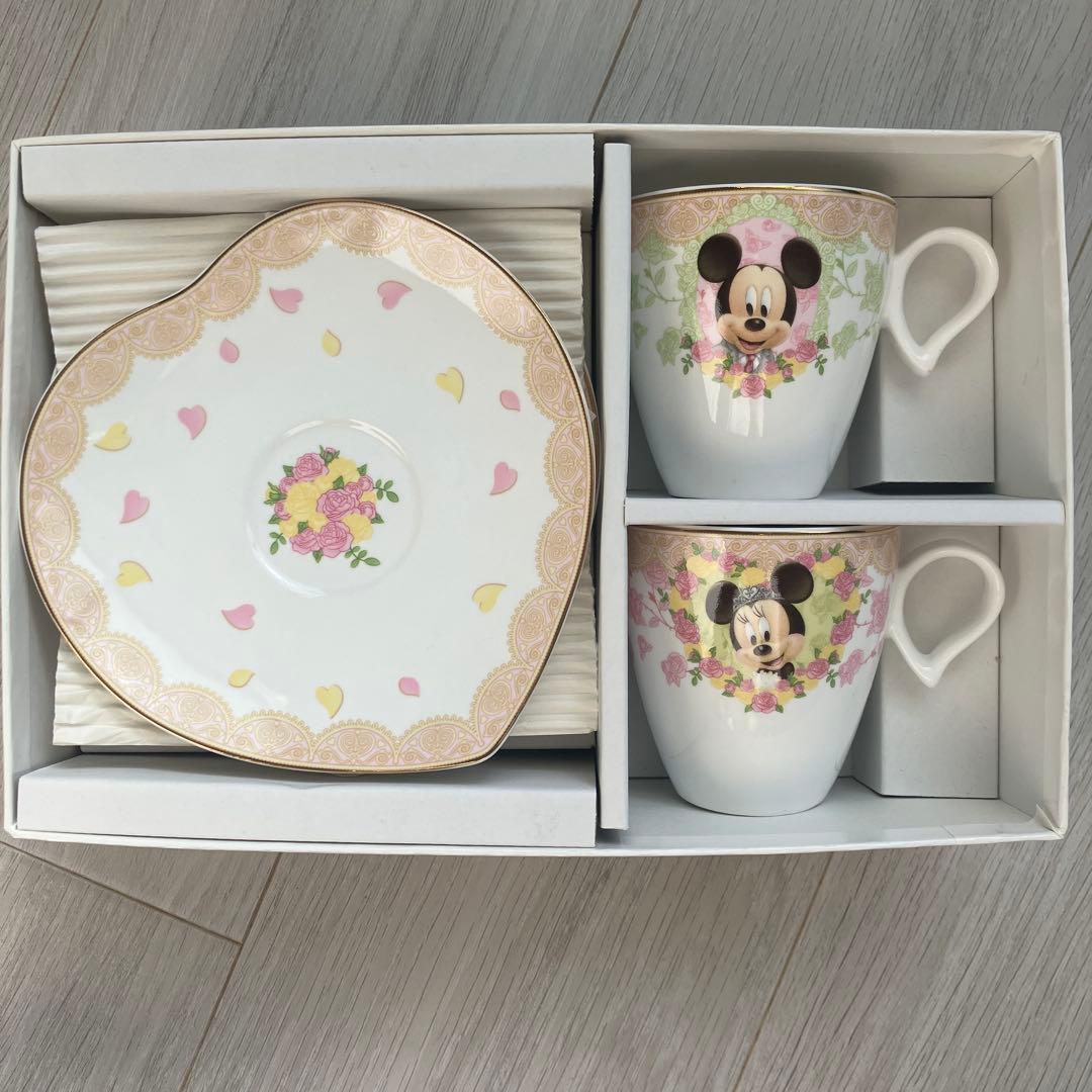 ディズニー ミッキー＆ミニー カップ&ソーサー WEDDING DREAMS - メルカリ