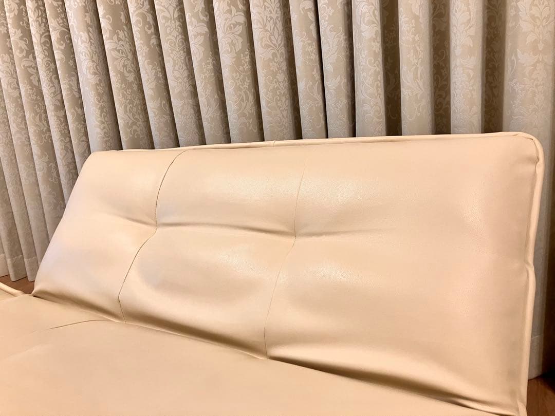 【お値下げ、送料込】アイボリー合成皮革リクライニング2人掛けソファ