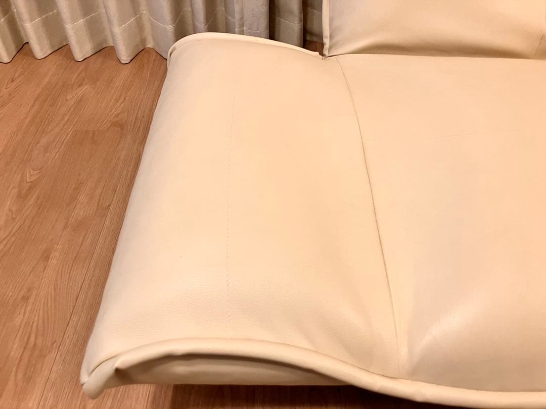 【お値下げ、送料込】アイボリー合成皮革リクライニング2人掛けソファ