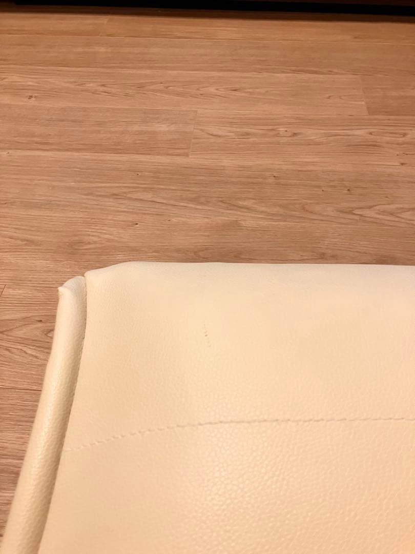 【お値下げ、送料込】アイボリー合成皮革リクライニング2人掛けソファ